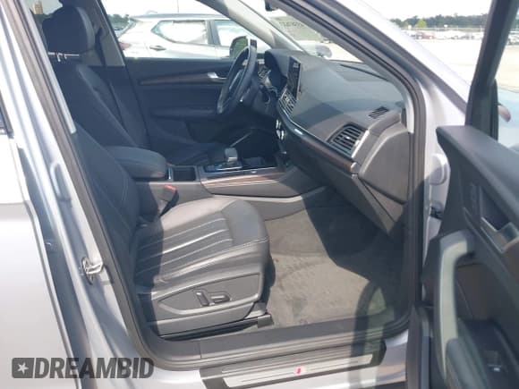 ✅ 2022 Audi Q5 S line Premium Plus • VIN: WA1EAAFY3N2044702 • Лот: 43387633. Опубликован ранее на IAAI с пробегом Не указан. Бесплатный доступ к архиву аукционных продаж из США и подробный отчёт об истории автомобиля на DreamBid. Изображение 5.