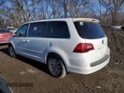 ✅ 2012 Volkswagen Routan SE • VIN: 2C4RVABG4CR293887 • Lot: 41596715. Listed on Copart with 114,441 mi. Free auction sales archive from the USA and detailed vehicle history report at DreamBid. Image 3.