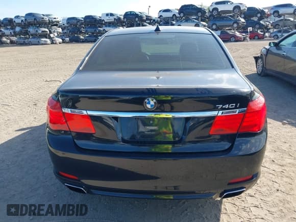 ✅ 2012 BMW 7 Series 740i • VIN: WBAKA4C51CC613636 • Lot: 41908801. Listed on IAAI with 127,725 mi. Free auction sales archive from the USA and detailed vehicle history report at DreamBid. Image 17.