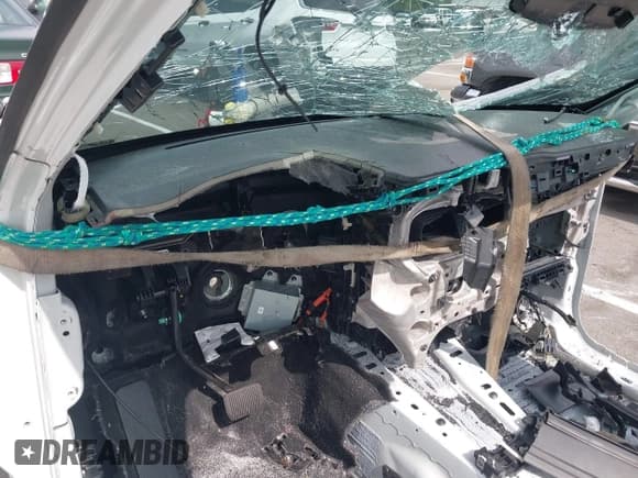 ✅ 2025 Ford Explorer • VIN: 1FMWK7HC1SGA65781 • Lot: 42586897. Wystawiony na IAAI z przebiegiem Nie podano. Bezpłatny archiwum sprzedaży aukcyjnych z USA i szczegółowy raport historii pojazdu na DreamBid. Zdjęcie 15.