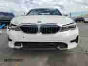 2022 BMW 3 Series 330i z VIN 3MW5R1J02N8C22890, wystawiony jako Copart lot #81526215 z przebiegiem 37 878 mil mil oraz Szkoda całkowita • Salvage title. Historia ofert i sprzedaży dostępna na DreamBid. Obrazek 5.