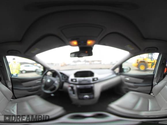 ✅ 2014 Honda Odyssey Touring • VIN: 5FNRL5H91EB071988 • Lot: 43690083. Listed on IAAI with 293,441 mi. Free auction sales archive from the USA and detailed vehicle history report at DreamBid. Image 18.