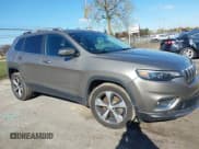 ✅ 2019 Jeep Cherokee Limited • VIN: 1C4PJMDXXKD185700 • Lot: 43545826. Wystawiony na IAAI z przebiegiem 155 234 mil. Bezpłatny archiwum sprzedaży aukcyjnych z USA i szczegółowy raport historii pojazdu na DreamBid. Zdjęcie 14.