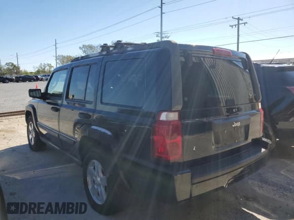 ✅ 2006 Jeep Commander • VIN: 1J8HH48K16C106515 • Lot: 82670514. Listed on Copart with 232,689 mi. Free auction sales archive from the USA and detailed vehicle history report at DreamBid. Image 2.
