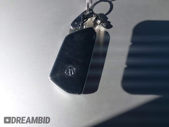 ✅ 2022 Volkswagen ID.4 Pro S • VIN: WVGUNPE2XNP044247 • Lot: 43405848. Wystawiony na IAAI z przebiegiem 39 574 mil. Bezpłatny archiwum sprzedaży aukcyjnych z USA i szczegółowy raport historii pojazdu na DreamBid. Zdjęcie 11.