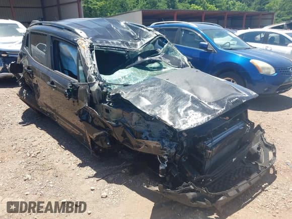 ✅ 2023 Jeep Renegade Latitude • VIN: ZACNJDB13PPP69738 • Lot: 42293470. Wystawiony na IAAI z przebiegiem Nie podano. Bezpłatny archiwum sprzedaży aukcyjnych z USA i szczegółowy raport historii pojazdu na DreamBid. Zdjęcie 1.