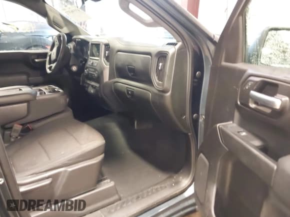 ✅ 2019 Chevrolet Silverado 1500 Custom Trail Boss • VIN: 1GCPYCEF2KZ387784 • Lot: 43596372. Wystawiony na IAAI z przebiegiem 97 421 mil. Bezpłatny archiwum sprzedaży aukcyjnych z USA i szczegółowy raport historii pojazdu na DreamBid. Zdjęcie 5.