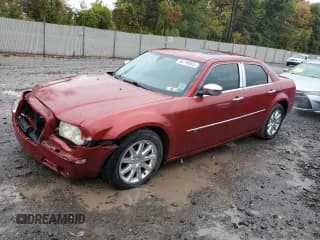 ✅ 2008 Chrysler 300 C Hemi • VIN: 2C3KA63H18H139883 • Lot: 85719065. Wystawiony na Copart z przebiegiem 84 092 mil. Bezpłatny archiwum sprzedaży aukcyjnych z USA i szczegółowy raport historii pojazdu na DreamBid. Zdjęcie 1.