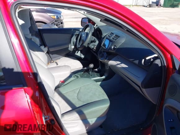 ✅ 2012 Toyota RAV4 • VIN: 2T3JF4DV3CW221348 • Lot: 43593406. Wystawiony na IAAI z przebiegiem 159 927 mil. Bezpłatny archiwum sprzedaży aukcyjnych z USA i szczegółowy raport historii pojazdu na DreamBid. Zdjęcie 5.