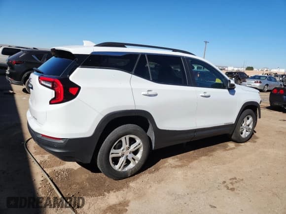 ✅ 2024 GMC Terrain SLE • VIN: 3GKALTEG8RL258192 • Lot: 90835105. Wystawiony na Copart z przebiegiem 17 422 mil. Bezpłatny archiwum sprzedaży aukcyjnych z USA i szczegółowy raport historii pojazdu na DreamBid. Zdjęcie 3.