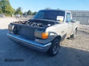 ✅ 1987 Ford F-150 • VIN: 1FTDF15Y4HLA37132 • Lot: 43105458. Wystawiony na IAAI z przebiegiem 83 735 mil. Bezpłatny archiwum sprzedaży aukcyjnych z USA i szczegółowy raport historii pojazdu na DreamBid. Zdjęcie 2.