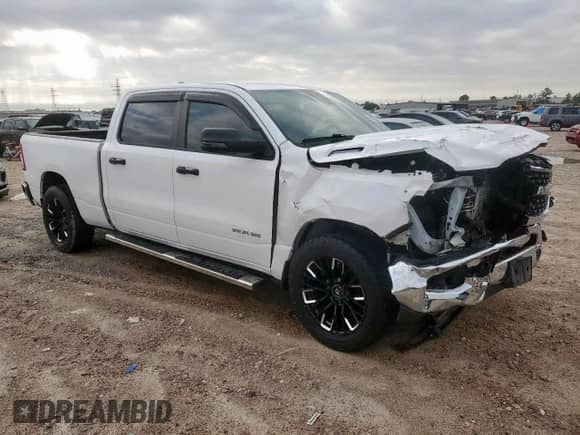 2023 Ram 1500 Big Horn z VIN 1C6RREMTXPN516403, wystawiony jako Copart lot #90931355 z przebiegiem 66 731 mil mil oraz Szkoda całkowita • Salvage title. Historia ofert i sprzedaży dostępna na DreamBid. Obrazek 4.