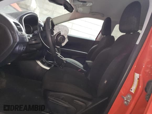 ✅ 2021 Jeep Compass Sport • VIN: 3C4NJDAB8MT502564 • Lot: 57710475. Wystawiony na Copart z przebiegiem 42 448 mil. Bezpłatny archiwum sprzedaży aukcyjnych z USA i szczegółowy raport historii pojazdu na DreamBid. Zdjęcie 7.