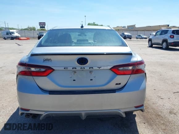✅ 2022 Toyota Camry Hybrid SE • VIN: 4T1G31AK1NU035492 • Lot: 42078120. Listed on IAAI with 55,223 mi. Free auction sales archive from the USA and detailed vehicle history report at DreamBid. Image 17.