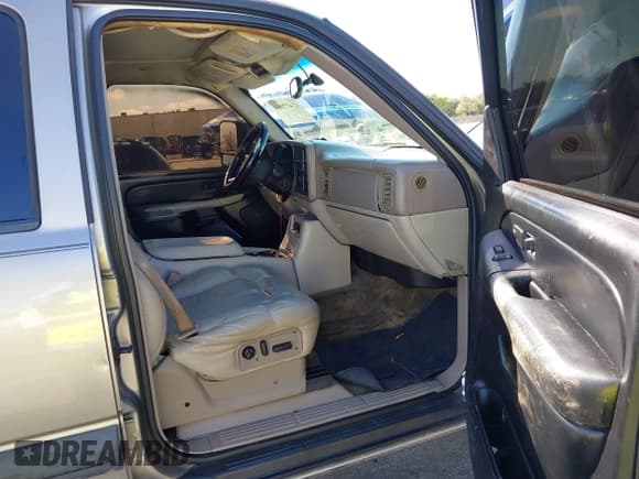 ✅ 2002 Chevrolet Suburban LS • VIN: 3GNEC16Z62G347203 • Лот: 41477015. Опубликован ранее на IAAI с пробегом 197 785 миль. Бесплатный доступ к архиву аукционных продаж из США и подробный отчёт об истории автомобиля на DreamBid. Изображение 5.