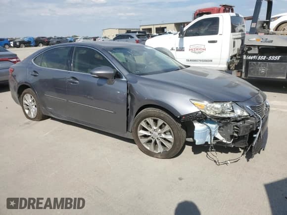 ✅ 2013 Lexus ES 300h • VIN: JTHBW1GG3D2008103 • Lot: 86858305. Listed on Copart with 145,760 mi. Free auction sales archive from the USA and detailed vehicle history report at DreamBid. Image 4.
