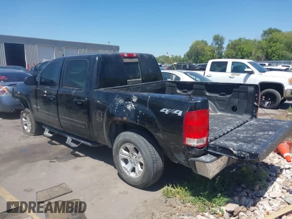✅ 2010 GMC Sierra 1500 • VIN: 3GTXKWE24AG234306 • Лот: 42827210. Опубликован ранее на IAAI с пробегом 233 810 миль. Бесплатный доступ к архиву аукционных продаж из США и подробный отчёт об истории автомобиля на DreamBid. Изображение 3.