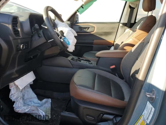 ✅ 2023 Ford Bronco Sport Outer Banks • VIN: 3FMCR9C67PRD96568 • Лот: 87303045. Опубликован ранее на Copart с пробегом 9 893 миль. Бесплатный доступ к архиву аукционных продаж из США и подробный отчёт об истории автомобиля на DreamBid. Изображение 7.