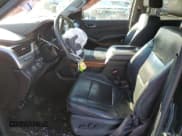 ✅ 2016 Chevrolet Suburban LTZ • VIN: 1GNSKJKC4GR316935 • Lot: 46764304. Wystawiony na Copart z przebiegiem 163 568 mil. Bezpłatny archiwum sprzedaży aukcyjnych z USA i szczegółowy raport historii pojazdu na DreamBid. Zdjęcie 7.