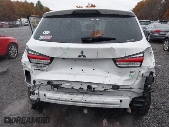 ✅ 2021 Mitsubishi Outlander ES • VIN: JA4ARUAU2MU029947 • Лот: 43573184. Опубликован ранее на IAAI с пробегом 340 миль. Бесплатный доступ к архиву аукционных продаж из США и подробный отчёт об истории автомобиля на DreamBid. Изображение 6.