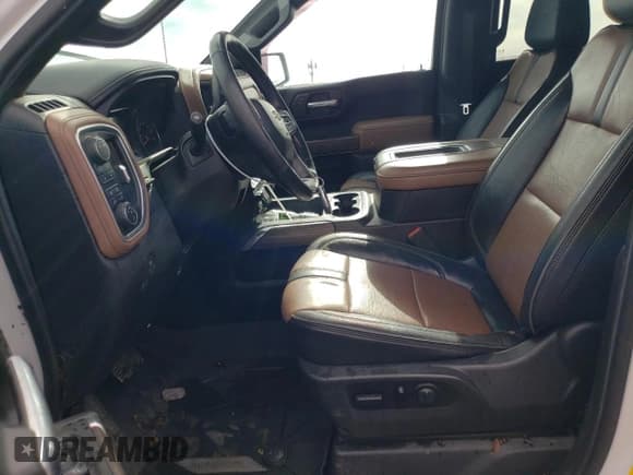 ✅ 2020 Chevrolet Silverado 1500 High Country • VIN: 1GCUYHEL3LZ116451 • Lot: 67557044. Wystawiony na Copart z przebiegiem 78 490 mil. Bezpłatny archiwum sprzedaży aukcyjnych z USA i szczegółowy raport historii pojazdu na DreamBid. Zdjęcie 7.