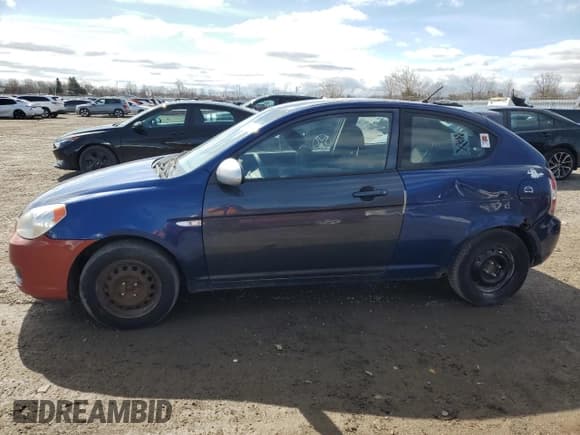✅ 2009 Hyundai Accent L • VIN: KMHCN35C29U132116 • Лот: 50988215. Опубликован ранее на Copart с пробегом Не указан. Бесплатный доступ к архиву аукционных продаж из США и подробный отчёт об истории автомобиля на DreamBid. Изображение 1.