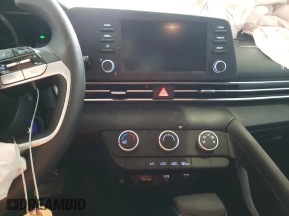 ✅ 2021 Hyundai Elantra SE • VIN: KMHLL4AG4MU190192 • Lot: 49222472. Listed on Copart with 7,301 mi. Free auction sales archive from the USA and detailed vehicle history report at DreamBid. Image 9.