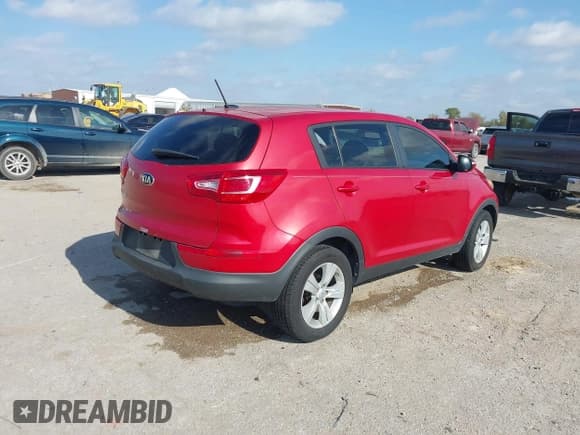 ✅ 2013 Kia Sportage LX • VIN: KNDPB3A22D7365996 • Lot: 43725065. Listed on IAAI with 122,807 mi. Free auction sales archive from the USA and detailed vehicle history report at DreamBid. Image 4.