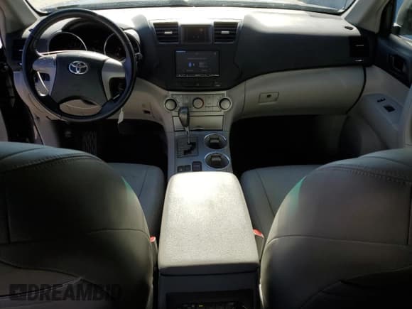 ✅ 2010 Toyota Highlander • VIN: 5TDBK3EH1AS013342 • Lot: 90130005. Listed on Copart with 190,328 mi. Free auction sales archive from the USA and detailed vehicle history report at DreamBid. Image 8.