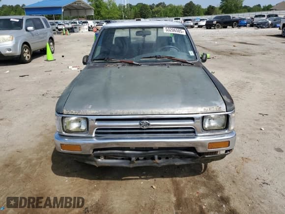 ✅ 1992 Toyota Pickup DLX • VIN: JT4RN93P5N5049078 • Lot: 53206505. Listed on Copart with 241,359 mi. Free auction sales archive from the USA and detailed vehicle history report at DreamBid. Image 5.