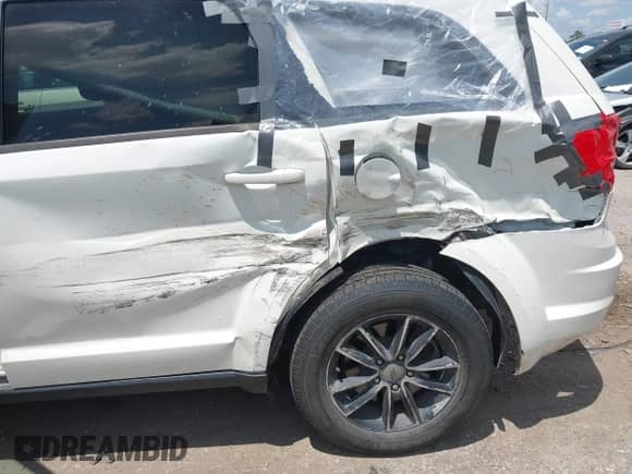 2018 Dodge Journey SE с VIN 3C4PDCAB2JT288452, выставлен на аукционе IAAI как лот 42955923 с пробегом 185 068 миль миль и . История ставок и продаж доступна на DreamBid. Изображение 6.