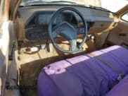 ✅ 1988 Ford F-150 • VIN: 1FTDF15Y1JPA65940 • Lot: 91714495. Wystawiony na Copart z przebiegiem 156 378 mil. Bezpłatny archiwum sprzedaży aukcyjnych z USA i szczegółowy raport historii pojazdu na DreamBid. Zdjęcie 8.