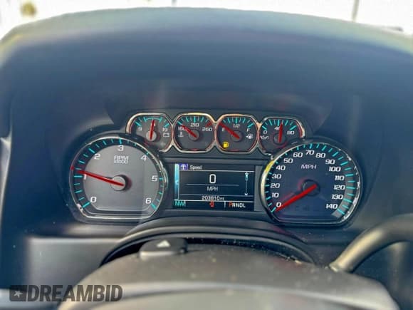 ✅ 2019 Chevrolet Suburban LS • VIN: 1GNSCGKC4KR325580 • Lot: 94820665. Wystawiony na Copart z przebiegiem 203 807 mil. Bezpłatny archiwum sprzedaży aukcyjnych z USA i szczegółowy raport historii pojazdu na DreamBid. Zdjęcie 8.