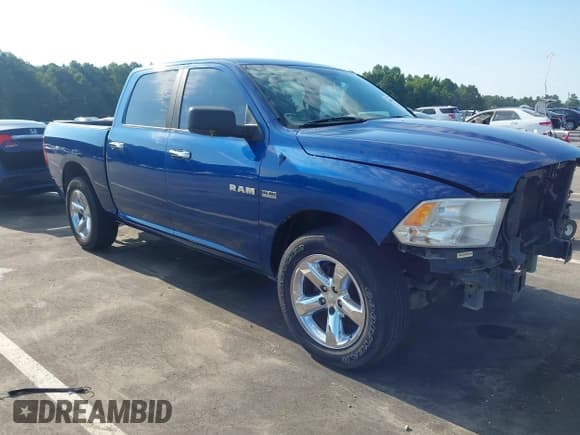✅ 2009 Dodge 1500 Laramie • VIN: 1D3HB13T09S777666 • Lot: 43049736. Wystawiony na IAAI z przebiegiem 233 426 mil. Bezpłatny archiwum sprzedaży aukcyjnych z USA i szczegółowy raport historii pojazdu na DreamBid. Zdjęcie 1.