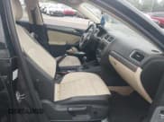 ✅ 2013 Volkswagen Jetta SEL • VIN: 3VWGP7AJ1DM264614 • Лот: 42722881. Опубликован ранее на IAAI с пробегом 170 436 миль. Бесплатный доступ к архиву аукционных продаж из США и подробный отчёт об истории автомобиля на DreamBid. Изображение 5.