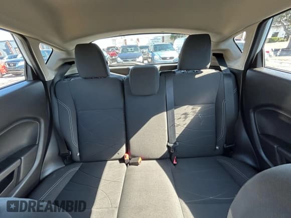 ✅ 2015 Ford Fiesta SE • VIN: 3FADP4EJ7FM200388 • Лот: 93334755. Опубликован ранее на Copart с пробегом 72 770 миль. Бесплатный доступ к архиву аукционных продаж из США и подробный отчёт об истории автомобиля на DreamBid. Изображение 15.