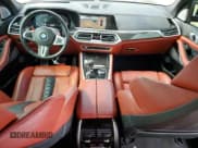 ✅ 2021 BMW X5 M • VIN: 5YMJU0C0XM9G12691 • Lot: 66185774. Wystawiony na Copart z przebiegiem 54 149 mil. Bezpłatny archiwum sprzedaży aukcyjnych z USA i szczegółowy raport historii pojazdu na DreamBid. Zdjęcie 8.