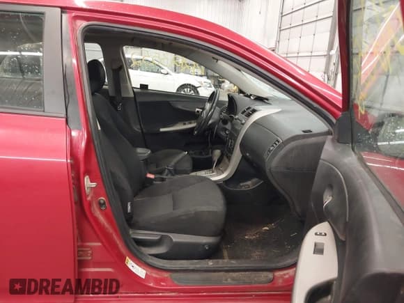 ✅ 2010 Toyota Corolla • VIN: 1NXBU4EEXAZ239151 • Лот: 42123552. Опубликован ранее на IAAI с пробегом 272 543 миль. Бесплатный доступ к архиву аукционных продаж из США и подробный отчёт об истории автомобиля на DreamBid. Изображение 5.