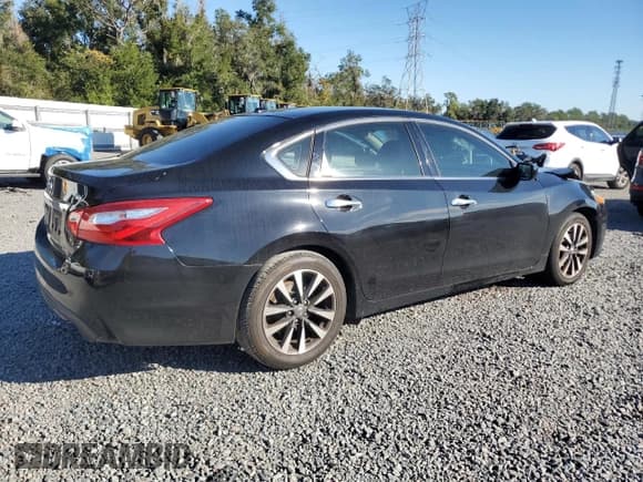 ✅ 2017 Nissan Altima SV • VIN: 1N4AL3AP4HC170399 • Lot: 91165555. Listed on Copart with 162,259 mi. Free auction sales archive from the USA and detailed vehicle history report at DreamBid. Image 3.