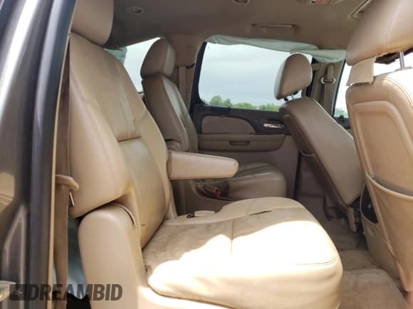 ✅ 2012 Chevrolet Suburban • VIN: 1GNWKMEG3CR211461 • Lot: 51816794. Listed on Copart with 187,088 mi. Free auction sales archive from the USA and detailed vehicle history report at DreamBid. Image 11.