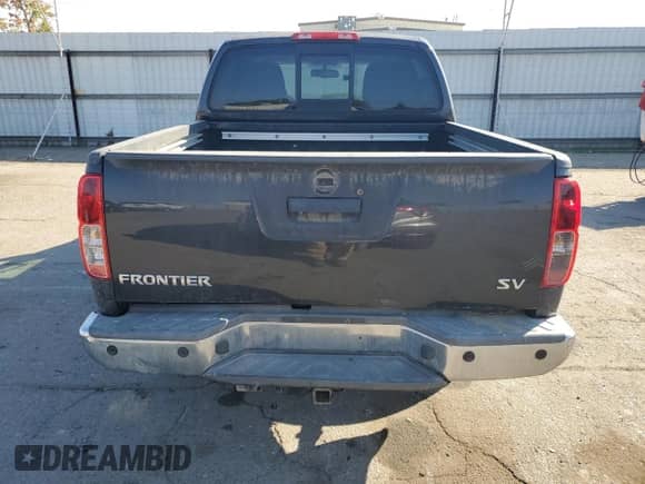 2015 Nissan Frontier SV z VIN 1N6AD0ER1FN716219, wystawiony jako Copart lot #89737555 z przebiegiem 97 252 mil mil oraz Szkoda całkowita • Salvage title. Historia ofert i sprzedaży dostępna na DreamBid. Obrazek 6.