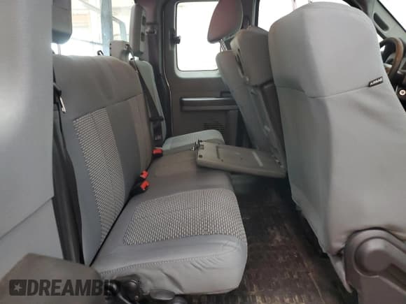 ✅ 2014 Ford F-250 XL • VIN: 1FT7X2B6XEEA22914 • Lot: 69244795. Wystawiony na Copart z przebiegiem 336 172 mil. Bezpłatny archiwum sprzedaży aukcyjnych z USA i szczegółowy raport historii pojazdu na DreamBid. Zdjęcie 10.