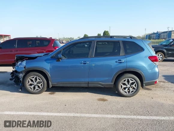 ✅ 2019 Subaru Forester Premium • VIN: JF2SKAGC6KH421106 • Lot: 43329079. Listed on IAAI with 83,493 mi. Free auction sales archive from the USA and detailed vehicle history report at DreamBid. Image 14.
