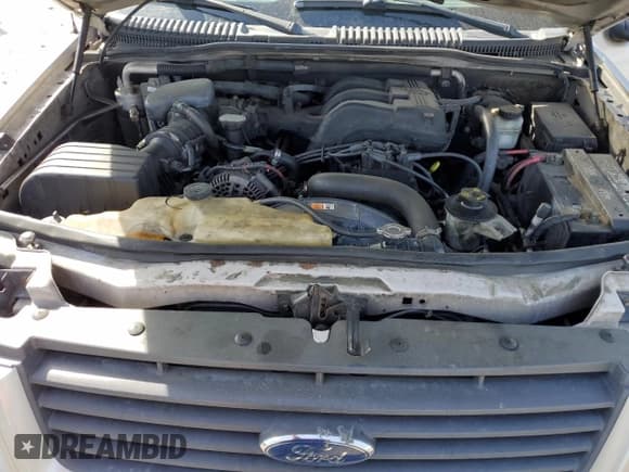 ✅ 2006 Ford Explorer XLS • VIN: 1FMEU72E86UB48373 • Lot: 55257105. Wystawiony na Copart z przebiegiem 247 077 mil. Bezpłatny archiwum sprzedaży aukcyjnych z USA i szczegółowy raport historii pojazdu na DreamBid. Zdjęcie 12.