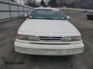 ✅ 1995 Ford Crown Victoria LX • VIN: 2FALP74W5SX145903 • Лот: 84859664. Опубликован ранее на Copart с пробегом 192 698 миль. Бесплатный доступ к архиву аукционных продаж из США и подробный отчёт об истории автомобиля на DreamBid. Изображение 5.