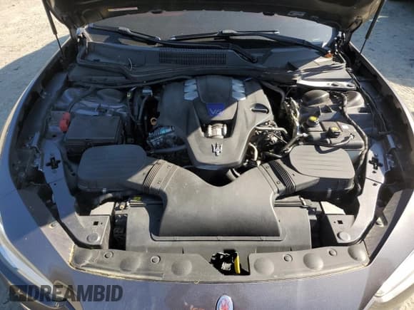 ✅ 2018 Maserati Ghibli S Q4 GranLusso • VIN: ZAM57YTLXJ1295010 • Лот: 52415045. Опубликован ранее на Copart с пробегом 67 904 миль. Бесплатный доступ к архиву аукционных продаж из США и подробный отчёт об истории автомобиля на DreamBid. Изображение 11.