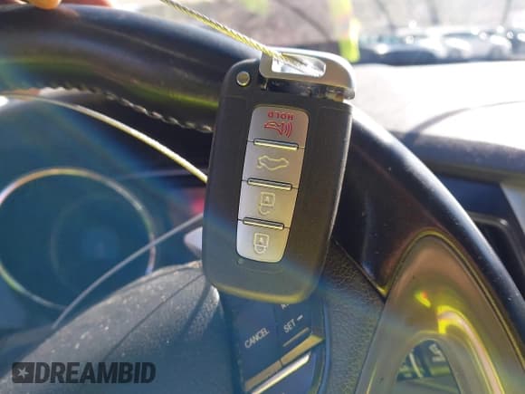 ✅ 2014 Hyundai Sonata Limited • VIN: 5NPEC4AB7EH841568 • Lot: 43598109. Listed on IAAI with 154,682 mi. Free auction sales archive from the USA and detailed vehicle history report at DreamBid. Image 11.