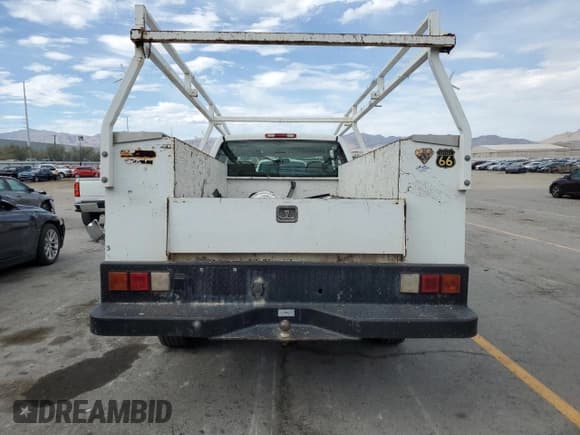 ✅ 2005 Chevrolet Silverado 1500 • VIN: 1GBHC29U75E320619 • Лот: 69829385. Опубликован ранее на Copart с пробегом Не указан. Бесплатный доступ к архиву аукционных продаж из США и подробный отчёт об истории автомобиля на DreamBid. Изображение 6.