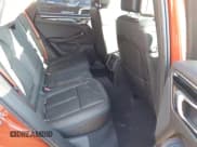 ✅ 2024 Porsche Macan • VIN: WP1AA2A52RLB12848 • Lot: 43556716. Wystawiony na IAAI z przebiegiem 25 320 mil. Bezpłatny archiwum sprzedaży aukcyjnych z USA i szczegółowy raport historii pojazdu na DreamBid. Zdjęcie 8.