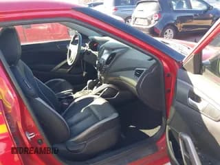 ✅ 2013 Hyundai Veloster Turbo • VIN: KMHTC6AE8DU103078 • Lot: 41748180. Wystawiony na IAAI z przebiegiem 91 835 mil. Bezpłatny archiwum sprzedaży aukcyjnych z USA i szczegółowy raport historii pojazdu na DreamBid. Zdjęcie 5.